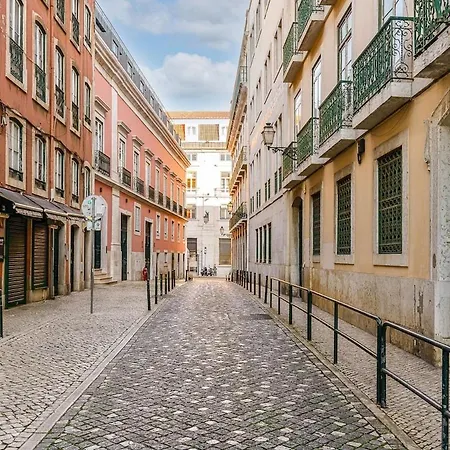 Chiado Charm Sunny 1br With Views With Ac * Lisbona